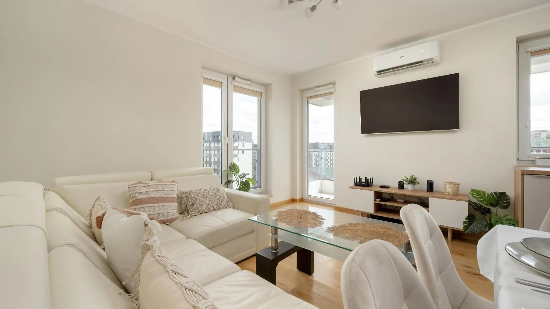 Exceptional Apartment With Parking For 6 Guests By Noclegi Renters Βρότσλαβ